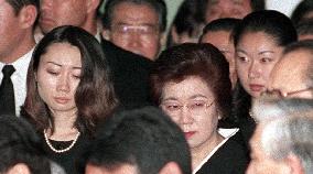 Obuchi's family mourn ex-premier's death at private funeral